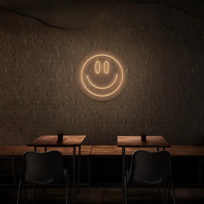 Smiley   Neon Sign