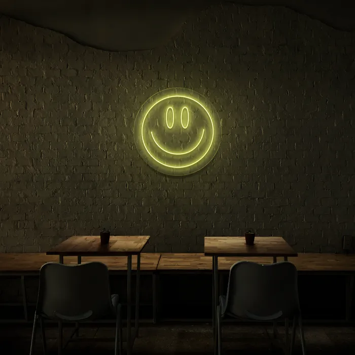 Smiley   Neon Sign